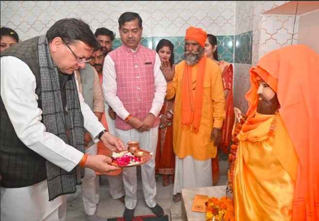 CM धामी ने सन्त शिरोमणि रविदास जी की प्रतिमा पर श्रद्धा-सुमन अर्पित किये