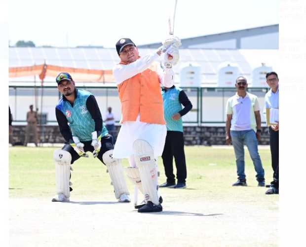 उत्तरांचल प्रेस क्लब द्वारा आयोजित इंटर क्रिकेट टूर्नामेंट में क्रिकेट खेलकर शुभारंभ किया CM धामी ने